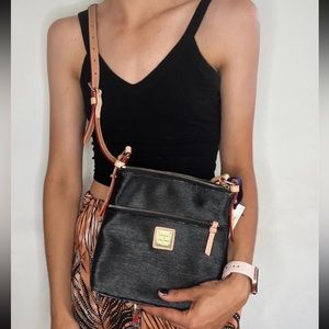 NWT Dooney & Bourke crossbody purse